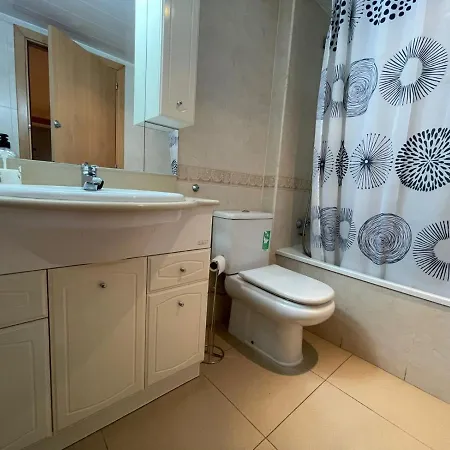 Apartment 70m2 2bedrooms 25m2terrace, 4pools, 3min